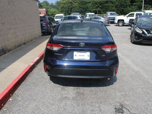 Used 2025 Toyota Corolla LE FWD image 5