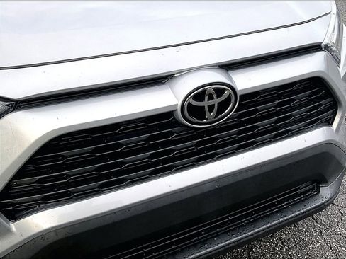 Used 2022 Toyota RAV4 XLE image 29