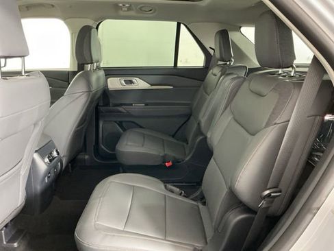 Used 2026 Ford Explorer Active w/ Active Comfort Package image 28