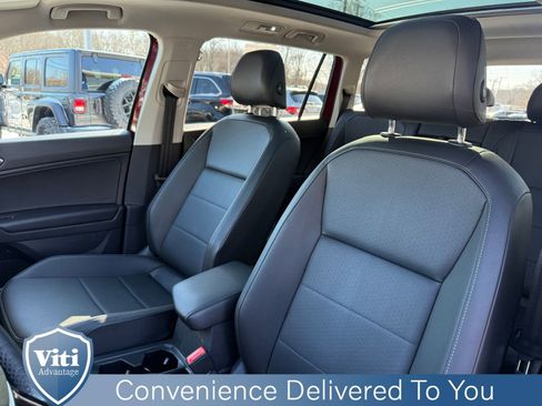 Used 2018 Volkswagen Tiguan S image 18