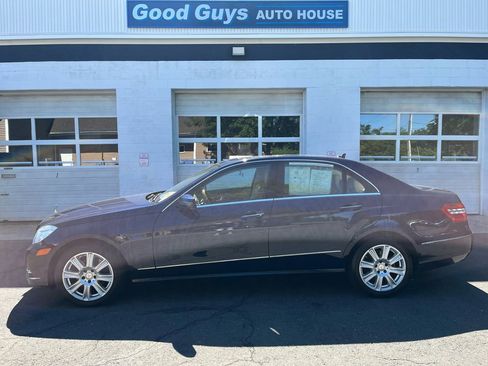 Used 2013 Mercedes-Benz E 350 4MATIC Sedan image 1