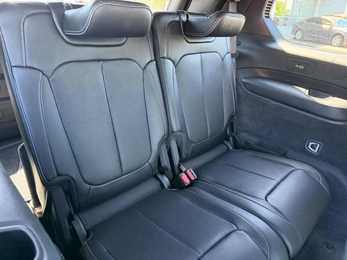 Used 2021 Jeep Grand Cherokee L Overland w/ Luxury Tech Group IV AWD/4WD image 10