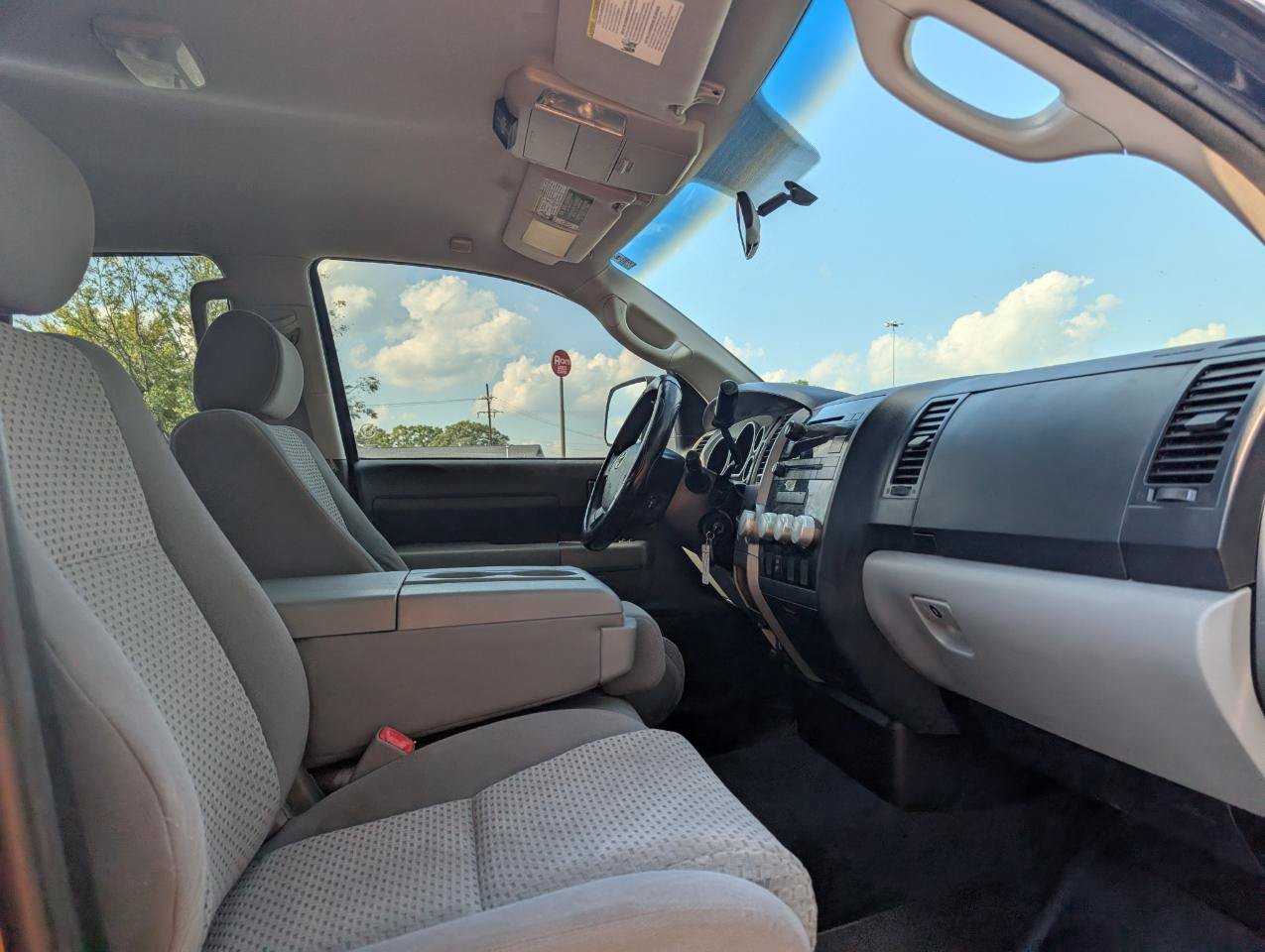 Used 2013 Toyota Tundra 4x4 Double Cab w/ Tow Pkg image 20