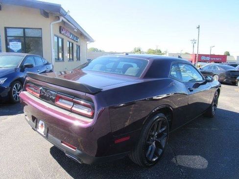 Used 2021 Dodge Challenger SXT w/ Driver Convenience Group image 7