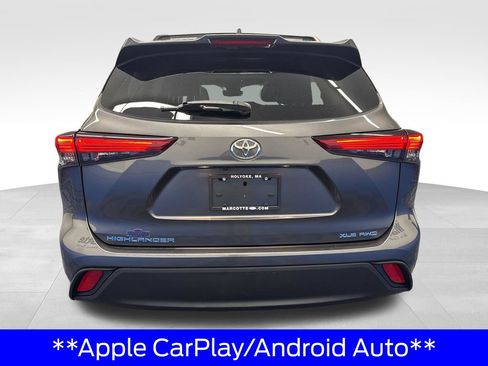 Used 2023 Toyota Highlander XLE AWD/4WD image 4