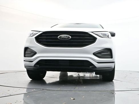 Used 2024 Ford Edge SE w/ Black Appearance Package image 25