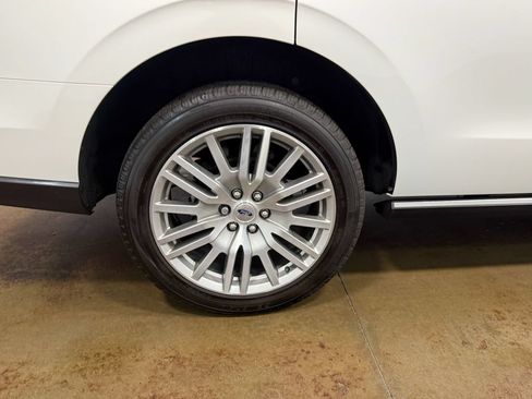 Used 2024 Ford Expedition Limited AWD/4WD image 90
