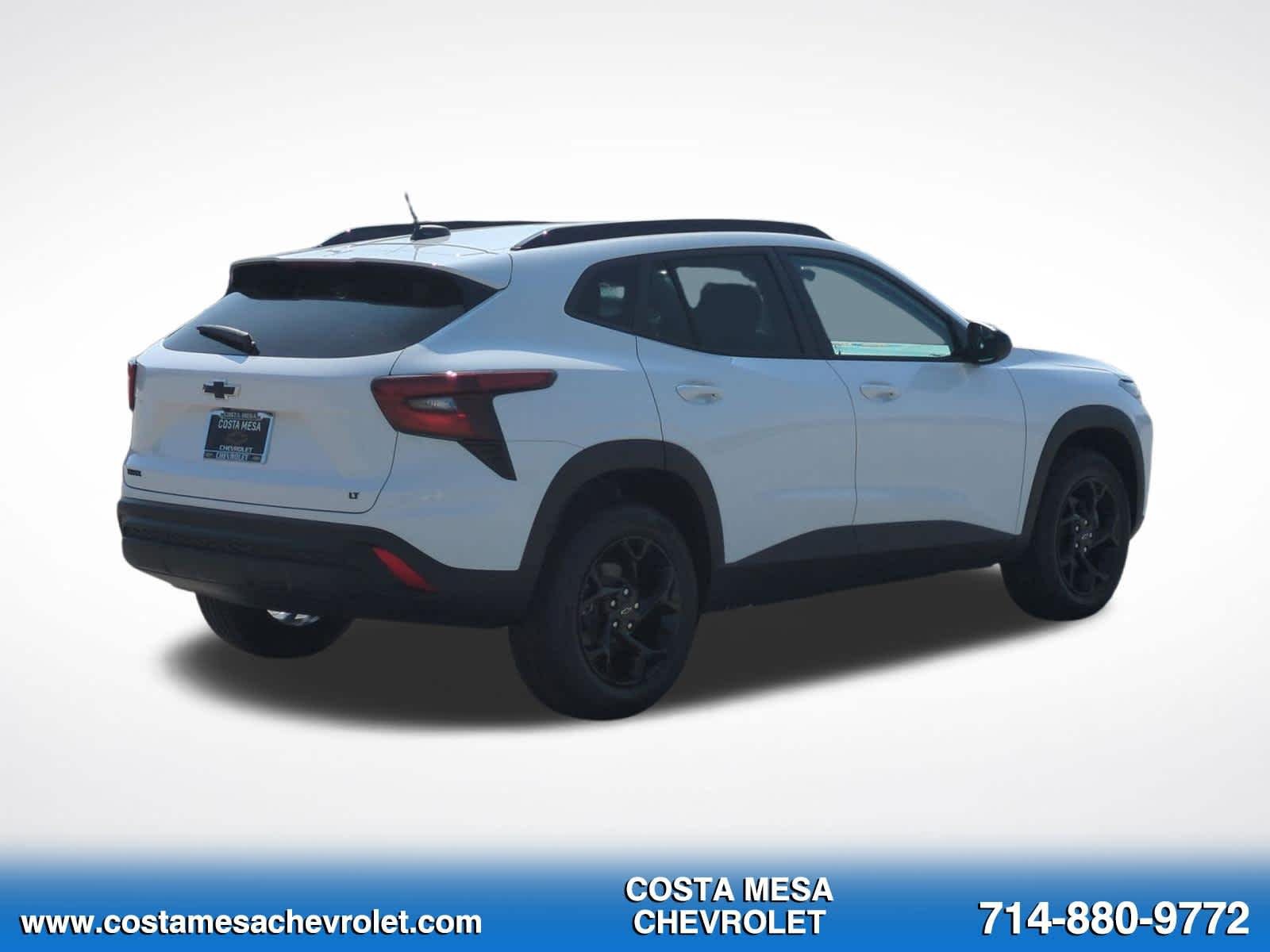 New 2026 Chevrolet Trax LT w/ Midnight Edition FWD image 5