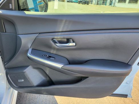 Used 2022 Nissan Sentra SR w/ SR Premium Package image 27