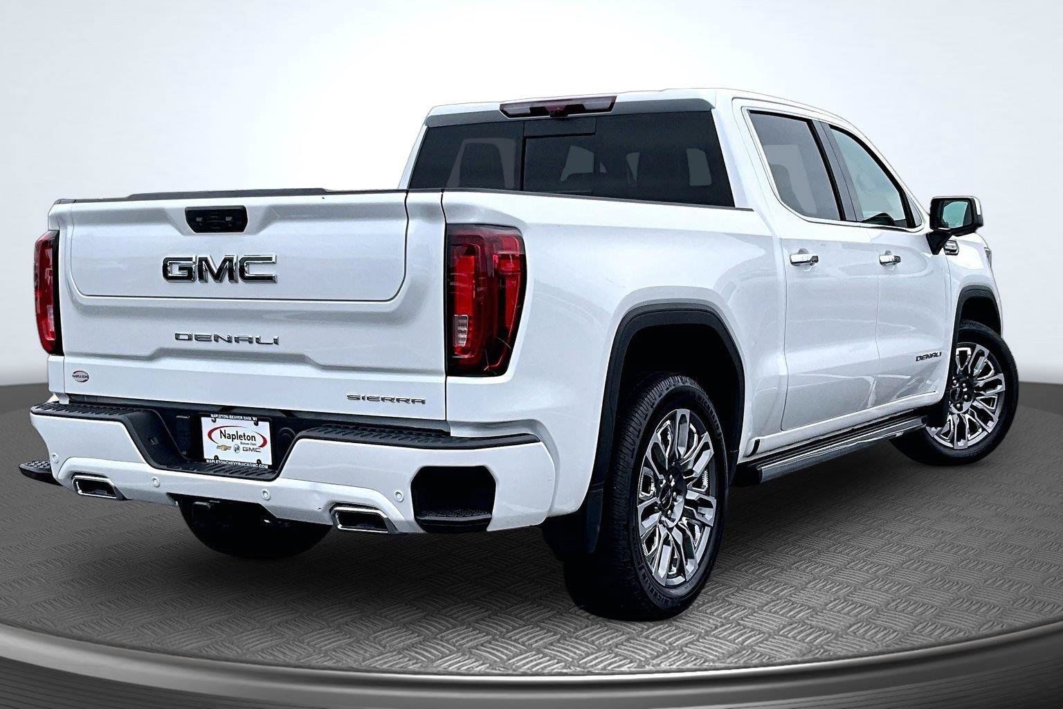 Used 2024 GMC Sierra 1500 Denali Ultimate AWD/4WD image 2