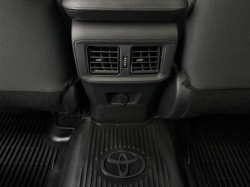 Used 2023 Toyota RAV4 LE FWD image 31