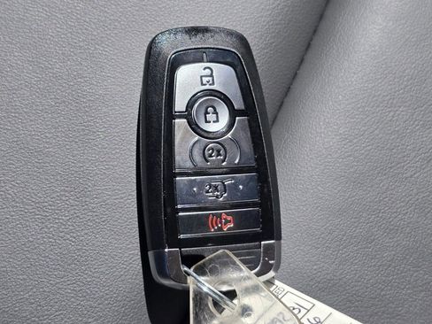 New 2026 Ford Explorer Active w/ Active Comfort Package image 30