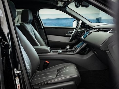 Used 2023 Land Rover Range Rover Velar R-Dynamic S image 24