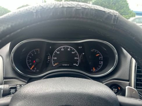 Used 2017 Jeep Grand Cherokee Altitude AWD/4WD image 15