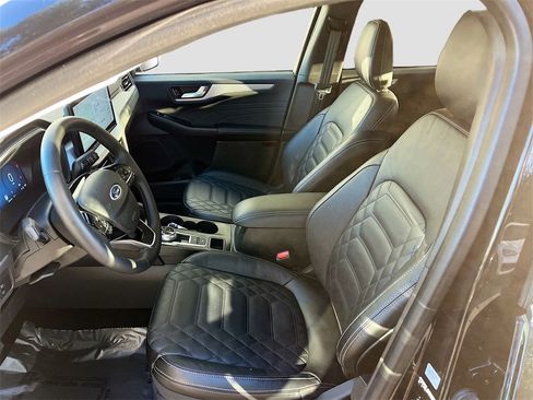 Used 2024 Ford Escape Platinum w/ Premium Technology Package image 22