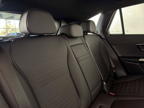 Used 2025 Mercedes-Benz GLC 300 4MATIC w/ AMG Line image 29