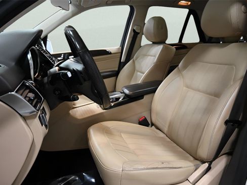 Used 2017 Mercedes-Benz GLE 350 4MATIC w/ Premium 1 Package image 12