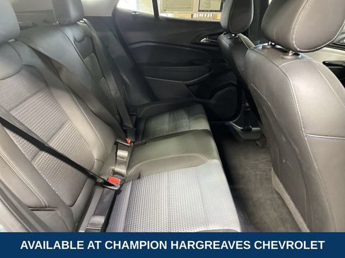 Used 2025 Chevrolet Trax LT FWD image 35