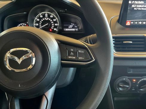 Used 2017 MAZDA MAZDA3 Sport image 19