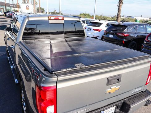 Used 2017 Chevrolet Silverado 1500 High Country image 30