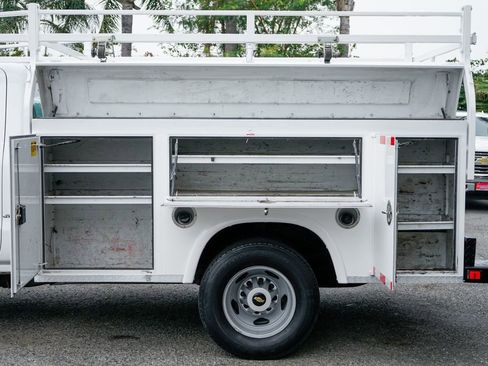 Used 2018 Chevrolet Silverado 3500 W/T image 6