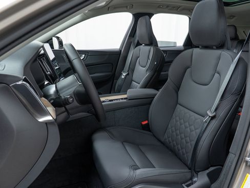 New 2026 Volvo XC60 B5 Plus w/ Climate Package image 13