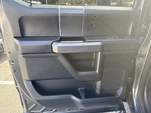 Used 2018 Ford F150 XLT w/ Equipment Group 302A Luxury image 31