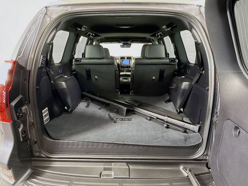 Certified 2021 Lexus GX 460 Premium w/ Accessory Package AWD/4WD image 28