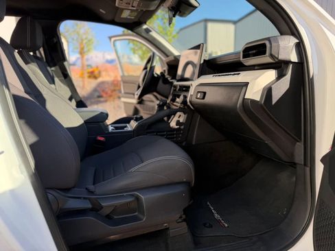 Used 2024 Toyota Tacoma TRD Off-Road AWD/4WD image 37