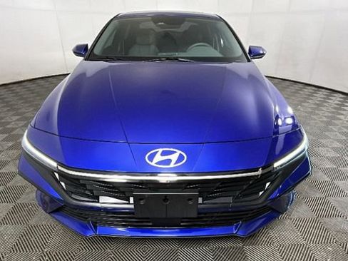 Used 2024 Hyundai Elantra SEL w/ Convenience Package FWD image 8