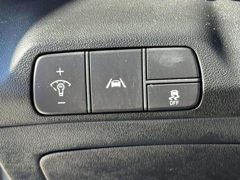 Used 2023 Hyundai Elantra SEL w/ Convenience Package image 15