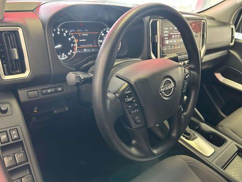 Used 2026 Nissan Frontier SV RWD image 10