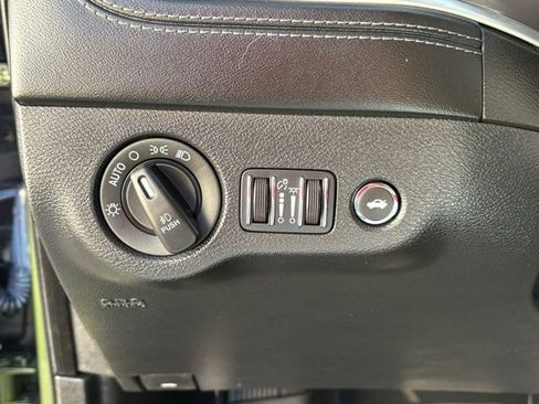 Used 2022 Dodge Charger Scat Pack w/ Dynamics Package image 23