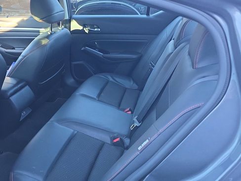 Used 2024 Nissan Altima 2.5 SR image 17