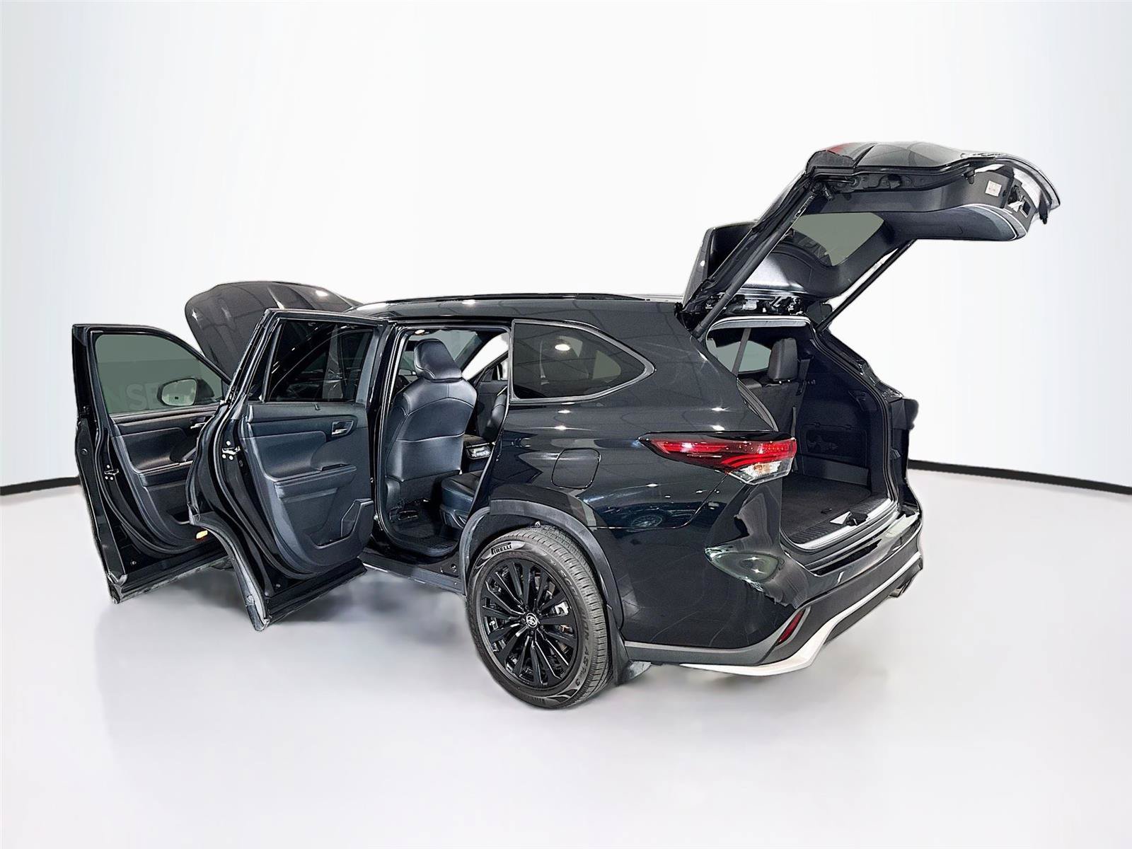 Used 2024 Toyota Highlander XSE FWD image 40