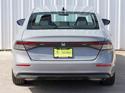 Used 2025 Honda Accord SE image 43