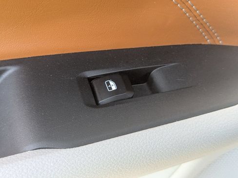 Used 2024 Jeep Compass Limited AWD/4WD image 28