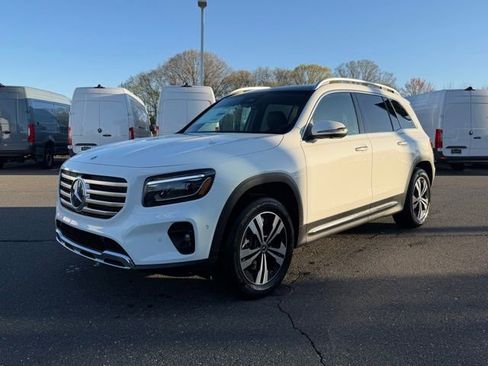 New 2026 Mercedes-Benz GLB 250 4MATIC image 3
