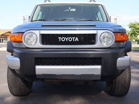 Used 2012 Toyota FJ Cruiser 4WD w/ Upgrade Pkg image 13