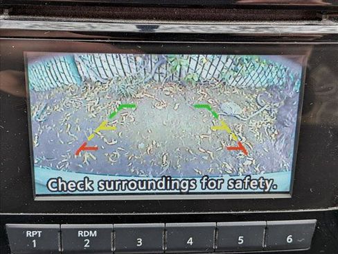 Used 2018 Nissan Rogue Sport S image 11