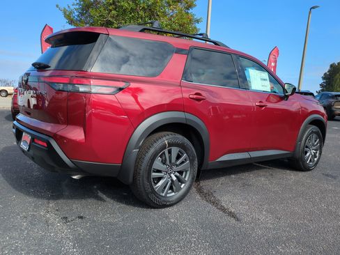 New 2026 Nissan Pathfinder SV FWD image 4