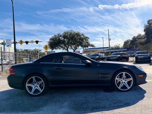 Used 2011 Mercedes-Benz SL 550 image 6