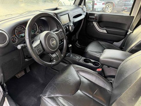 Used 2015 Jeep Wrangler Unlimited Sahara w/ Dual Top Group image 25
