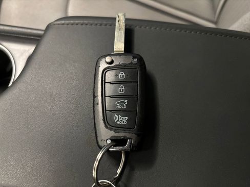 Used 2020 Hyundai Sonata SE FWD image 17
