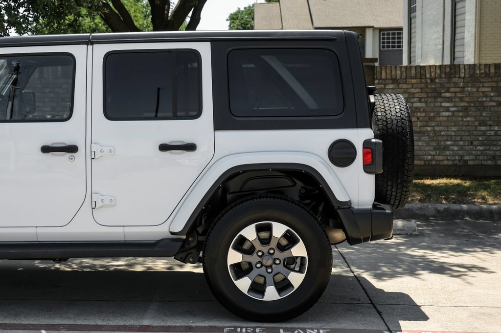 Used 2022 Jeep Wrangler Unlimited Sahara w/ Cold Weather Group AWD/4WD image 23