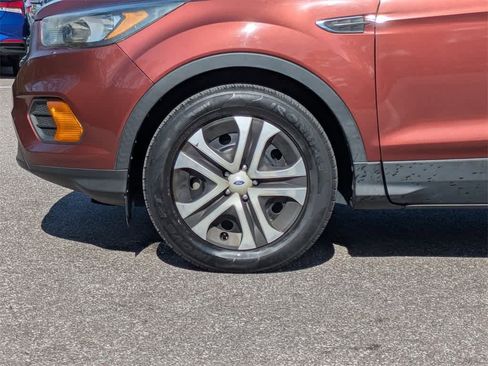 Used 2018 Ford Escape S image 10