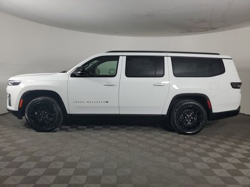 New 2026 Jeep Grand Wagoneer L Limited AWD/4WD image 7