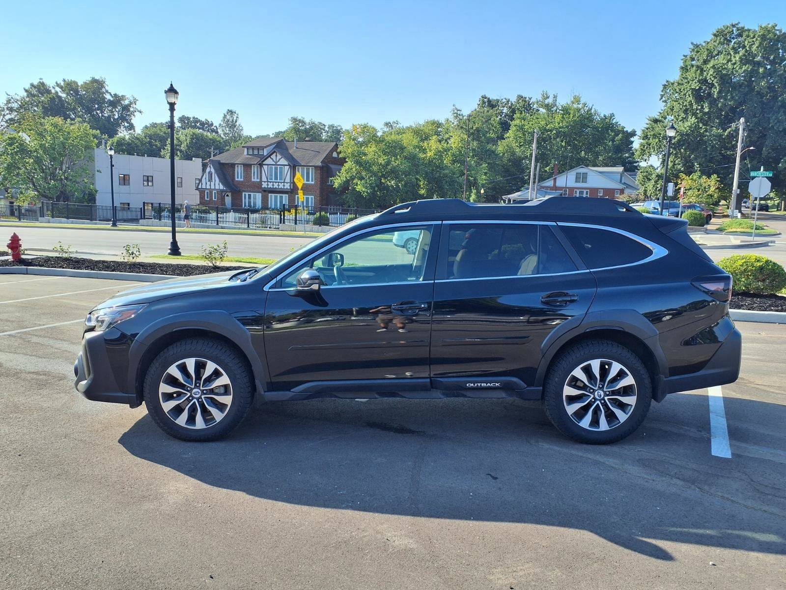 Used 2023 Subaru Outback Limited XT AWD/4WD image 33