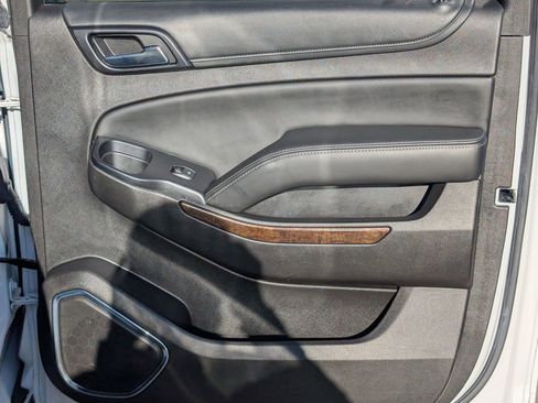 Used 2016 Chevrolet Suburban LT image 38