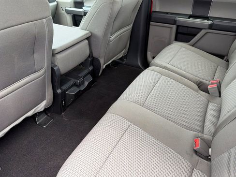 Used 2019 Ford F150 XLT image 12